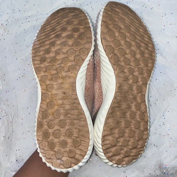 Adidas Women’s Alphabounce Sneakers Size 9.5 - Picture 11 of 11